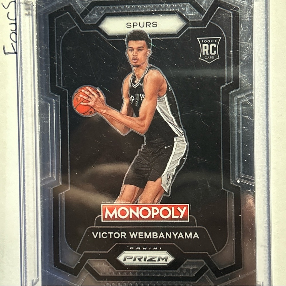 Victor Wembanyama RC- Silver and Black Panini Prizm